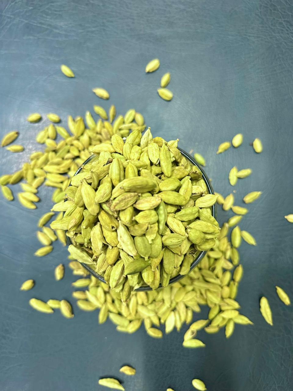 Buy Pure High-Quality Organic Sabz Elaichi (Green Cardamom) – Premium Whole Choti Elaichi