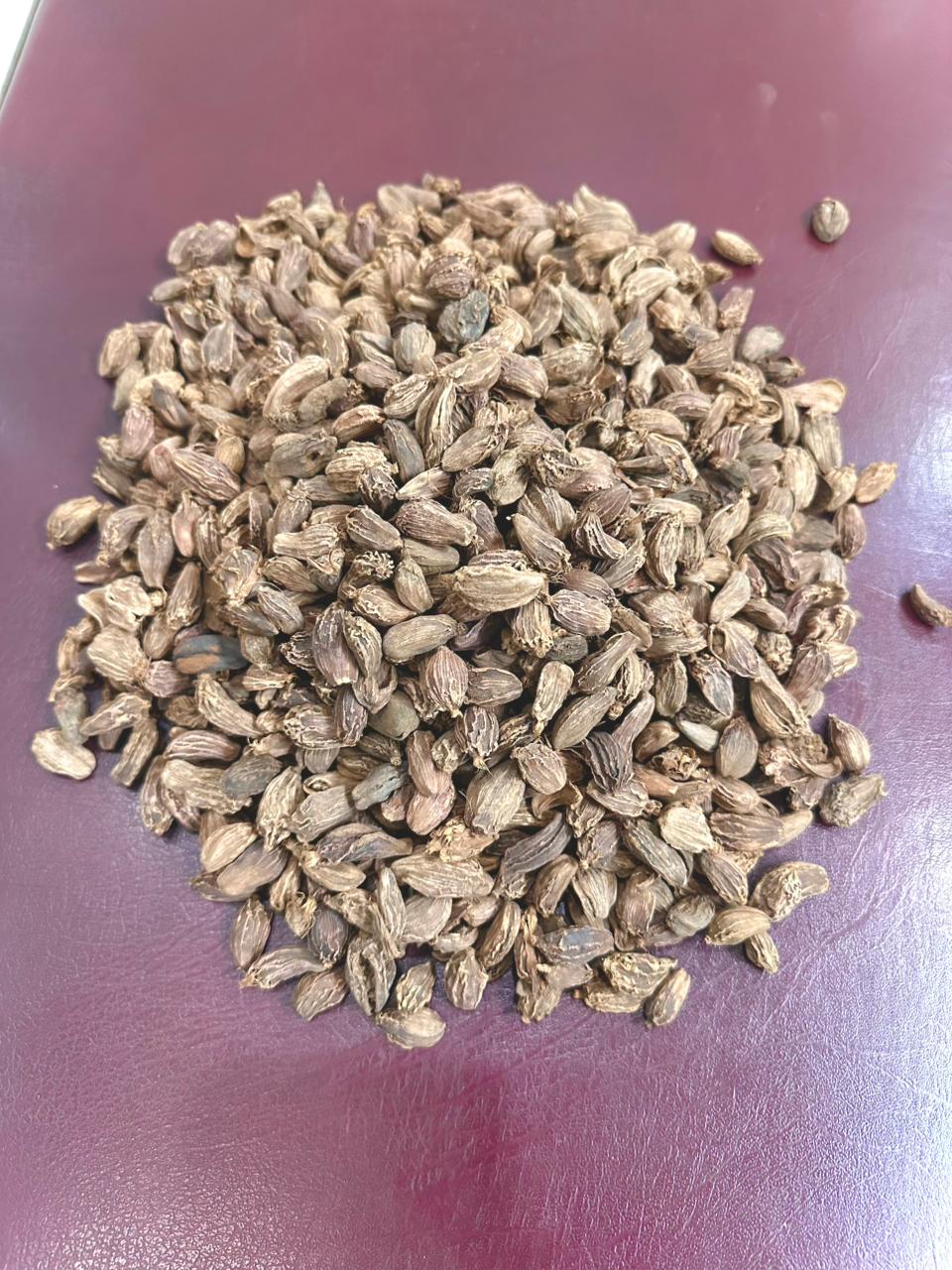 Premium Black Cardamom (Elaichi Kali) | Whole Large Pods | Strong Aroma & Smoky Flavor | الايچى كلان