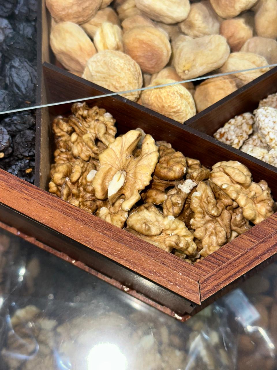 Premium Dry Fruits Gift Box 1 KG | American Almond, Cashew, Pistachio, Walnut, Peanut Rewari & Dry Apricot (Khobani)